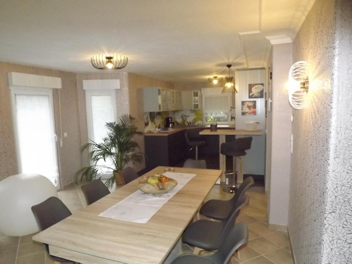 Lauta Grosszuegige Ferienwohnung Am Waldesrand Im Seenland מראה חיצוני תמונה