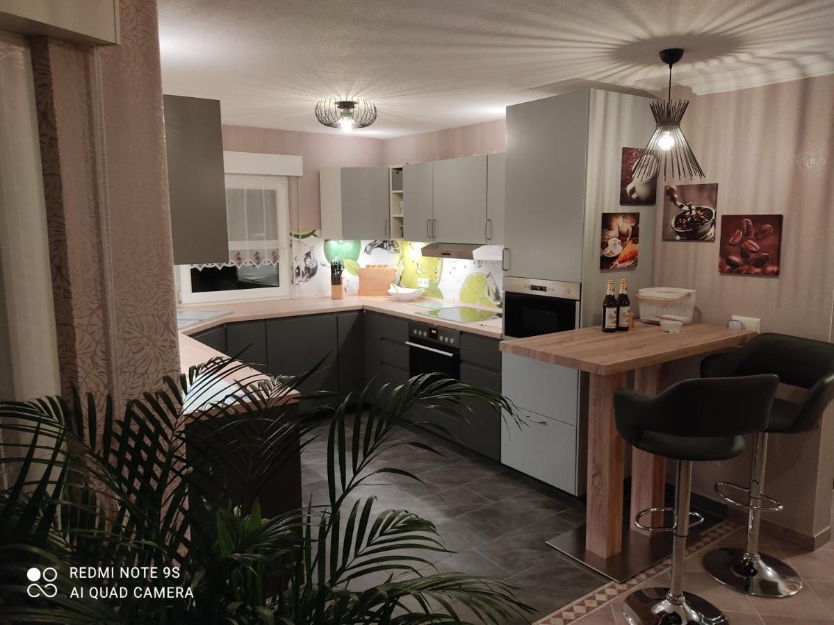 Lauta Grosszuegige Ferienwohnung Am Waldesrand Im Seenland מראה חיצוני תמונה